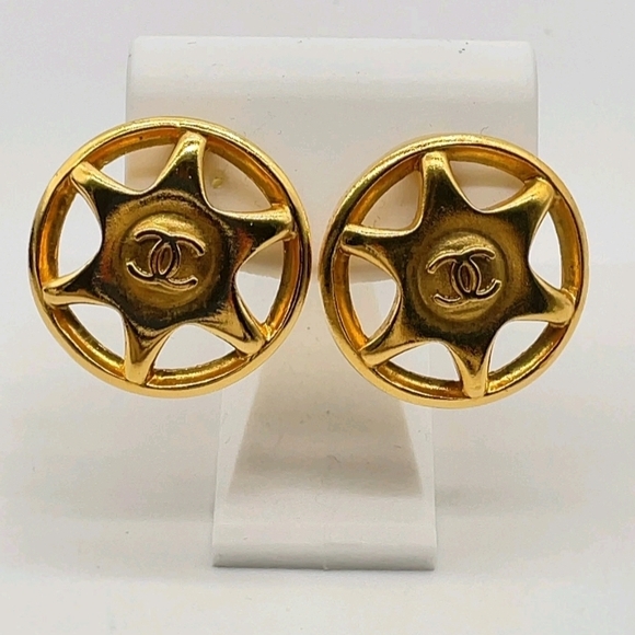 SALE! Authentic CHANEL Coco Mark Vintage Gold Plated Star Motif Earrings W Box - Picture 3 of 11